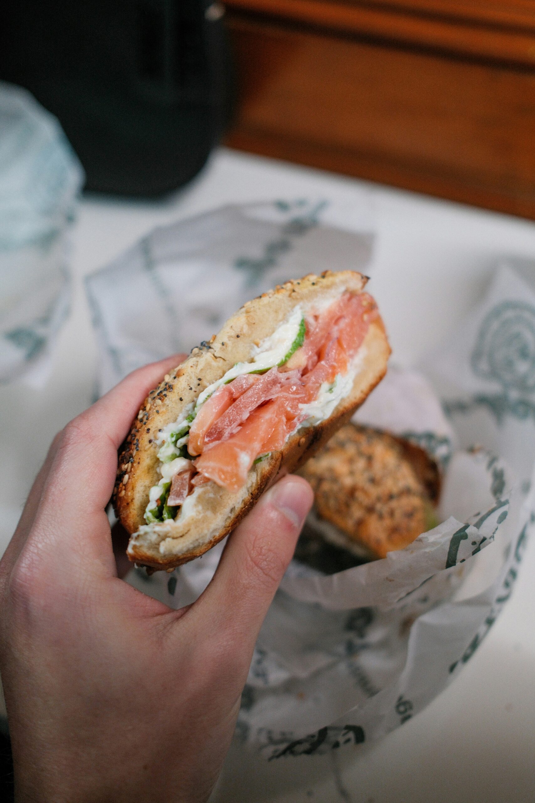 Photo de Luke Scarpino représentant un Bagel au saumon