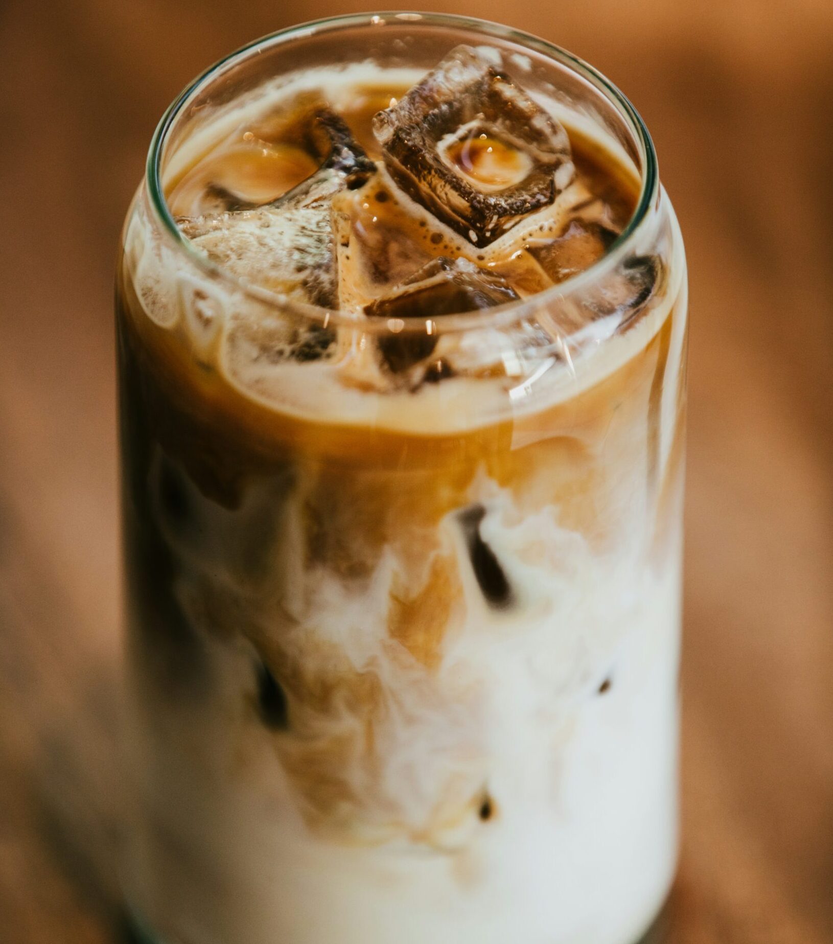 Photo de Nathan Dumlao représentant une boisson Iced Latte