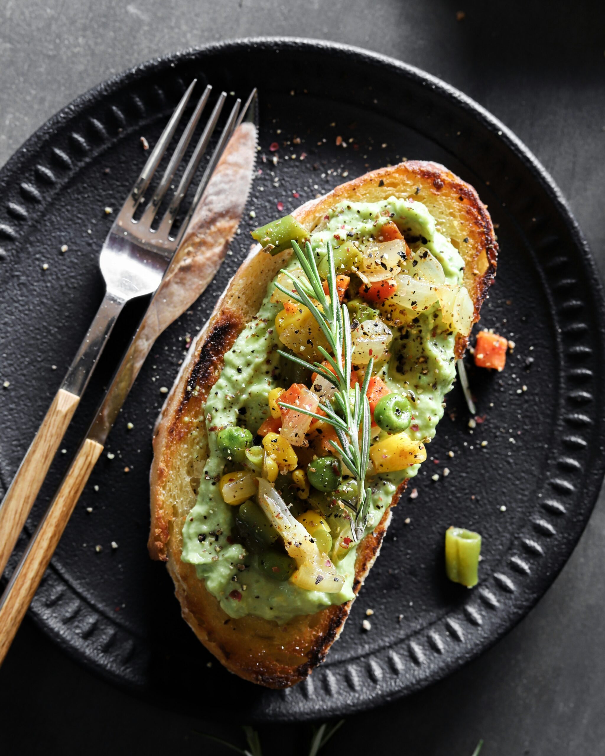 Photo de Kate Tsventoukh représentant avocado toast